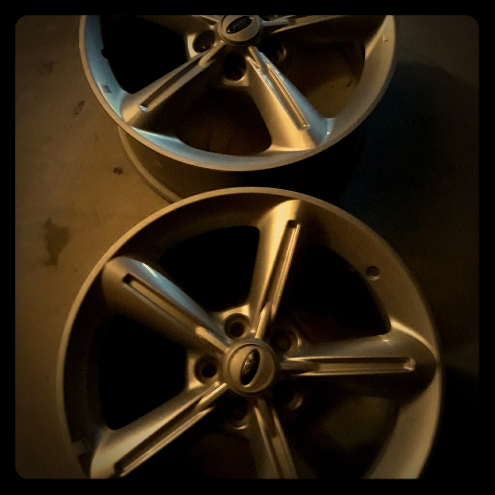 Ford mustang Gt rims